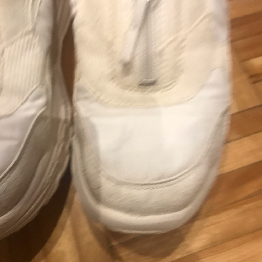 Ugg  sneakers​ - Picture 6 of 9